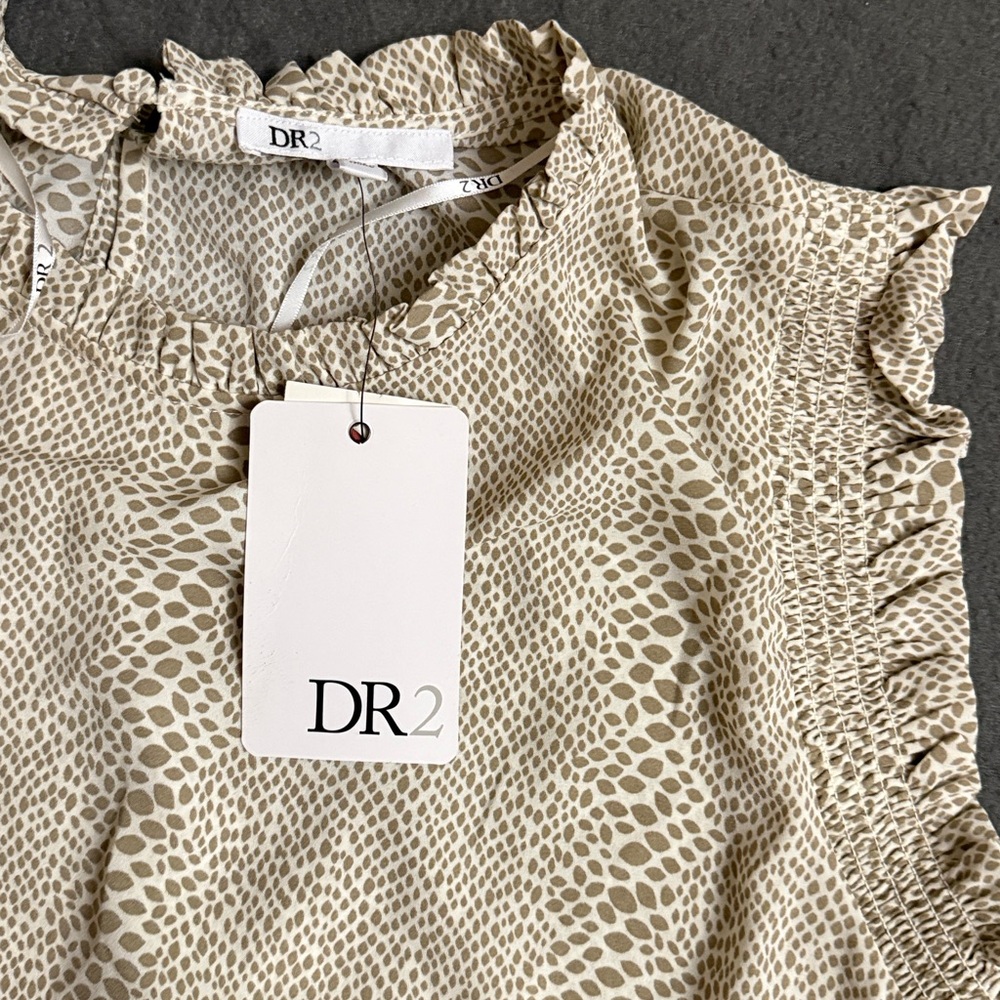 DR2 Beige Patterned Ruffle Top - Picture 3 of 4